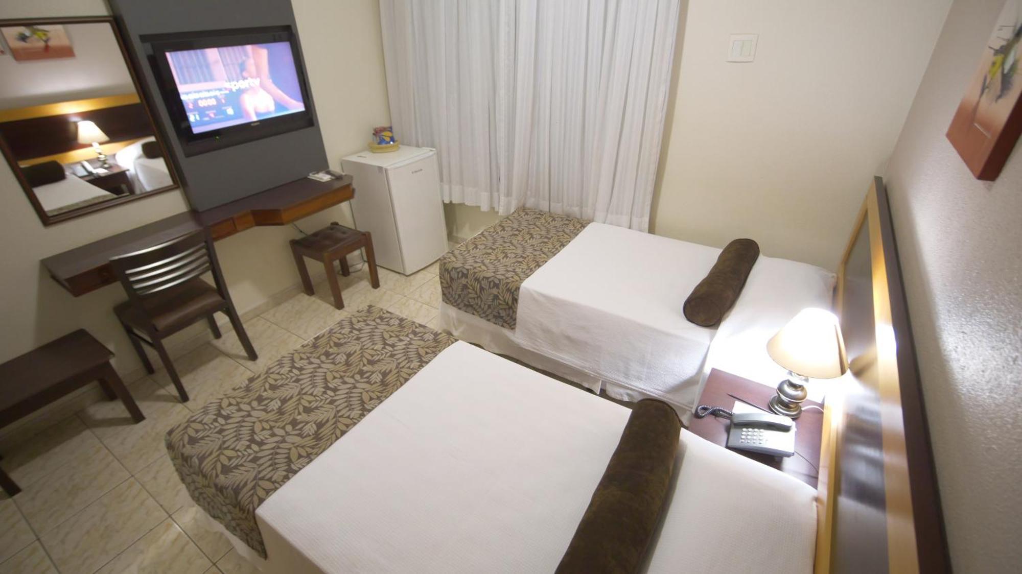 Regente Hotel Unaí Extérieur photo